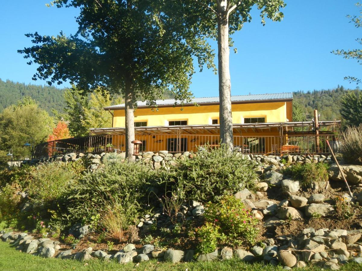Strawhouse Resorts Big Bar Exterior foto